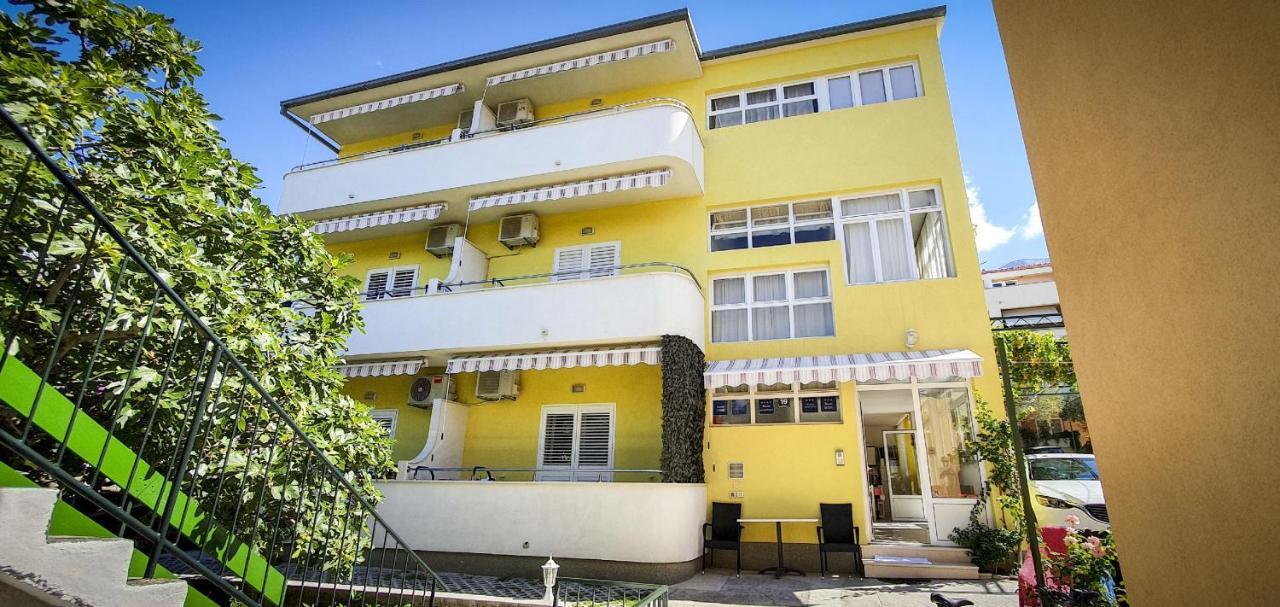 Deluxe Apartment F & M Tucepi Exterior photo