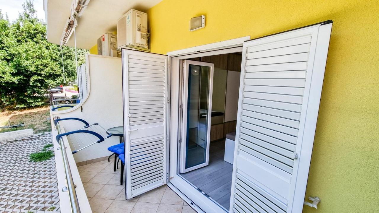 Deluxe Apartment F & M Tucepi Exterior photo
